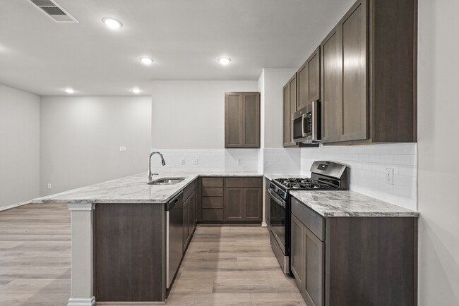 Building Photo - 1135 Hugh Lndg Rd