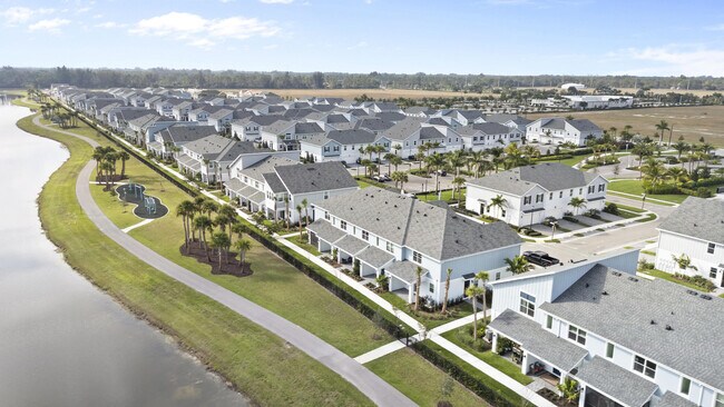 Building Photo - 4616 Longwood Lk Sq