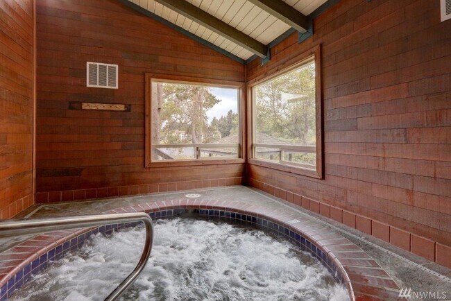 Building Photo - 31003 14th Ave S