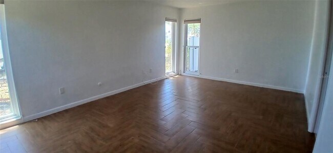 Building Photo - 4397 Harbor Hills Dr