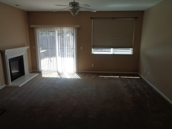 Building Photo - $300.00 off of the first month's rent Beau...