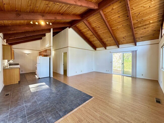 Building Photo - Alta Sierra Home