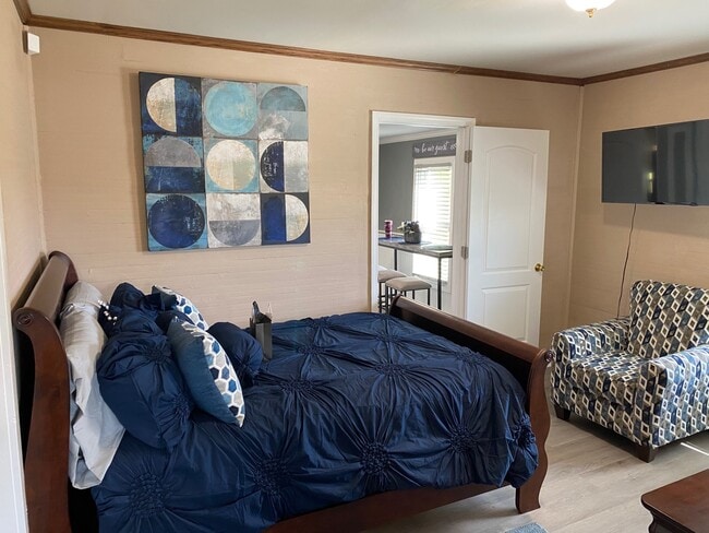 Building Photo - 120 Pearl St