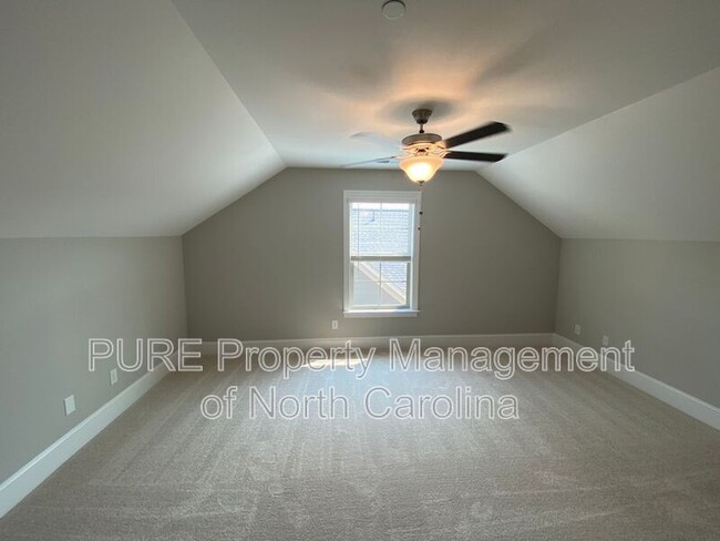 Building Photo - 9049 Treetop Wy NW
