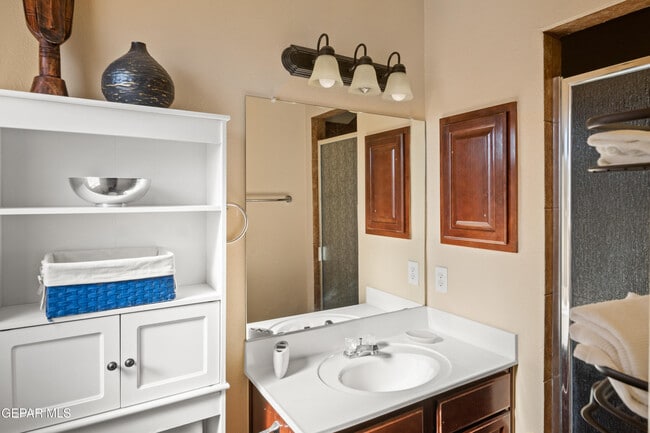 Building Photo - 6032 Valle Espanola Ln