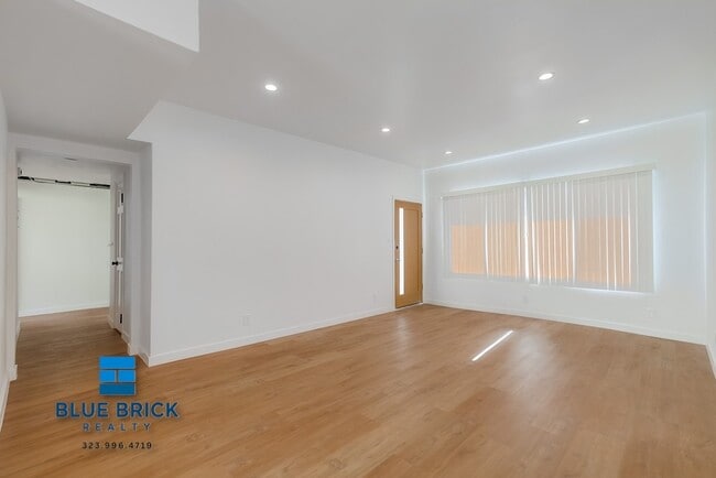 Building Photo - 5320 Corteen-18