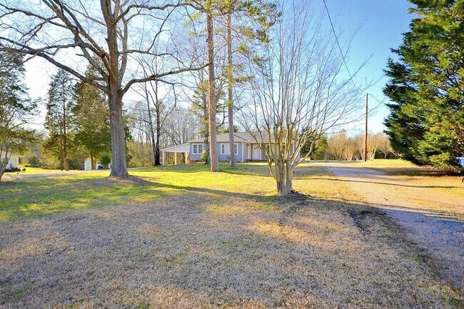 Building Photo - 7123 Gold Hill Rd