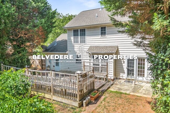 Building Photo - 2320 Meadow Gate Dr