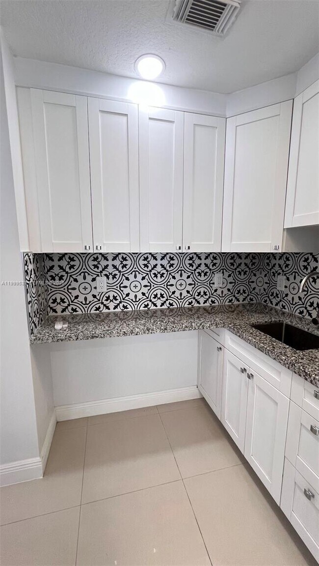 Building Photo - 14652 SW 114th Terrace