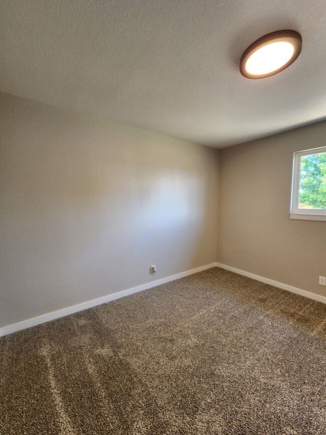 Building Photo - Long Realty & Property Management - Updated Ranch Home on 1 Acre