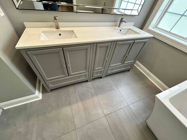 Building Photo - Elegant Intown Living in Carlyle Park – Beautiful 3BR/3.5BA Townhome