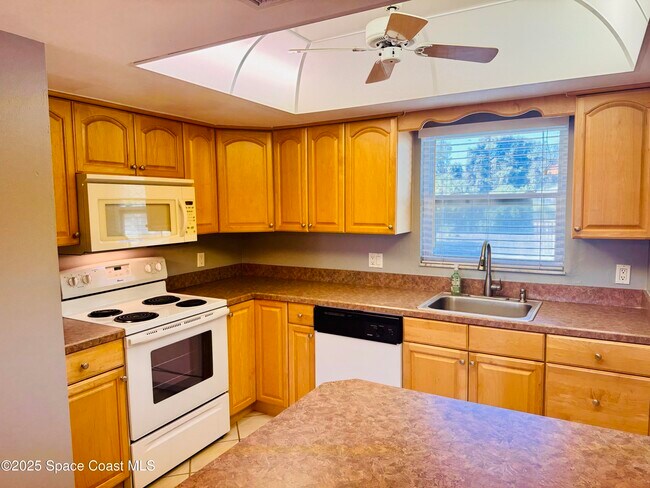 Building Photo - 3135 Shady Dell Ln