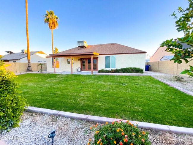 Building Photo - 1460 E Todd Dr