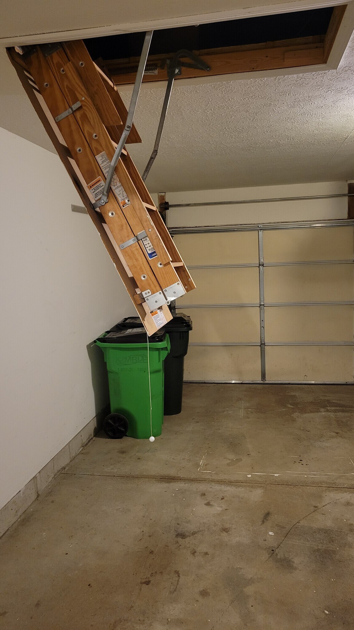 Building Photo - 615 Hilltop Ter