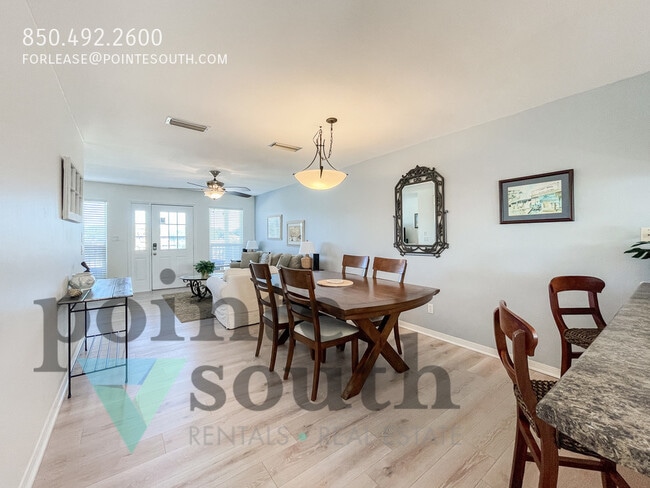 Building Photo - 13948 River Rd