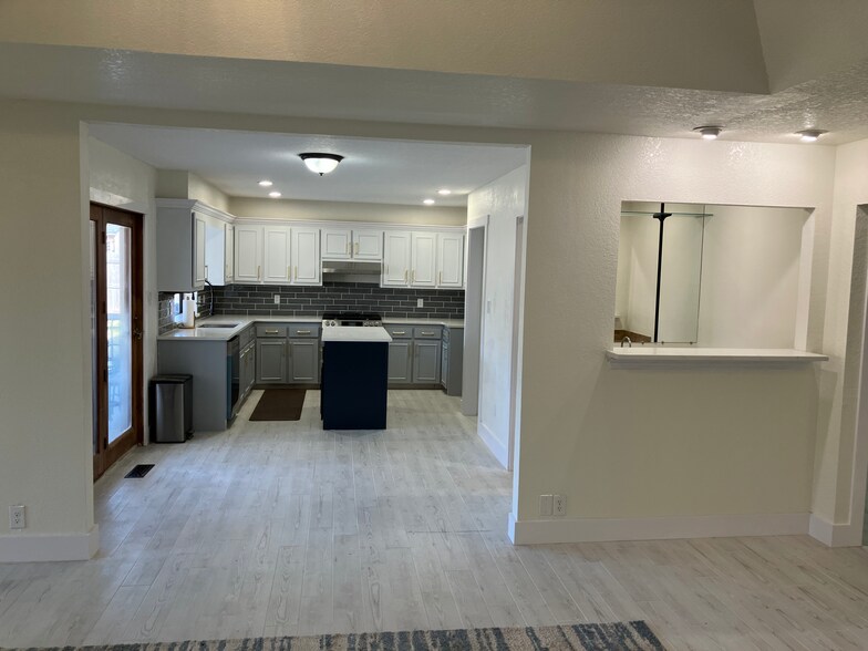 View into Kitchen - 3221 Cove Hollow Ct