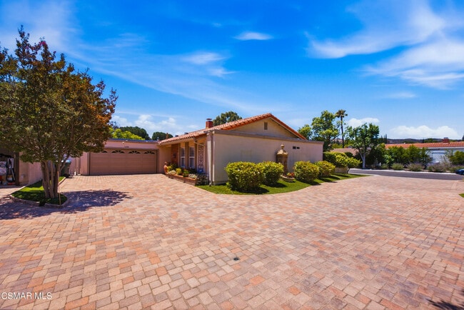 Building Photo - 1090 Elfstone Ct