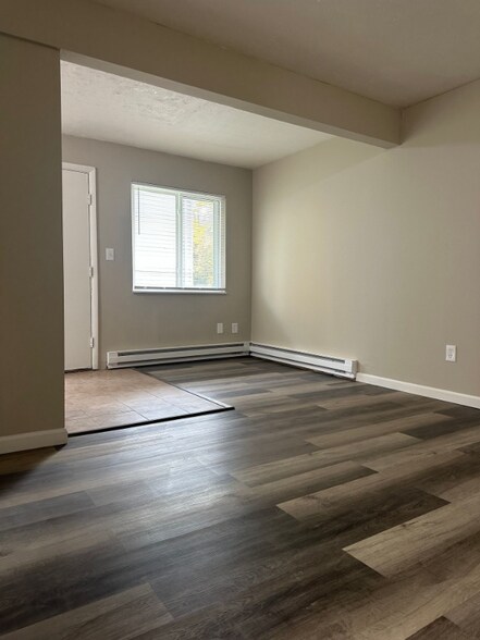 Building Photo - 516 Massillon Rd