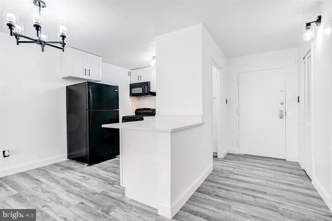 Building Photo - 1836 Metzerott Rd