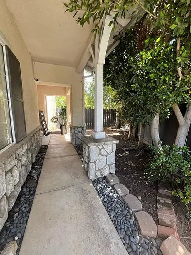 Building Photo - 2638 Niverth Pl