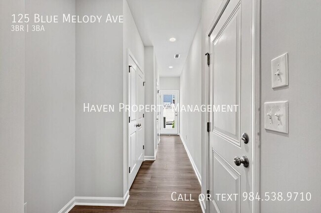 Building Photo - 125 Blue Melody Ave
