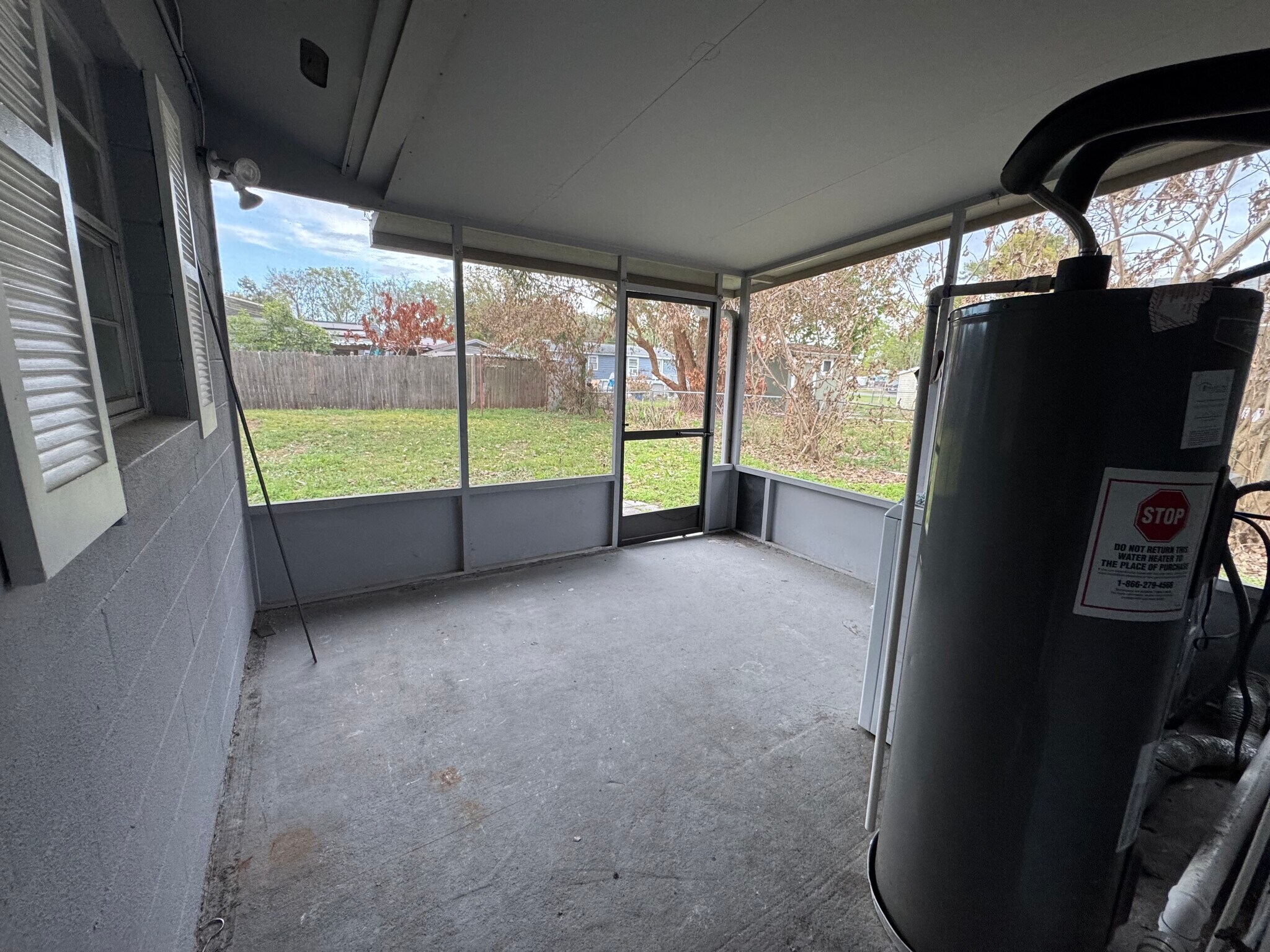 Building Photo - 555 Cadillac Blvd