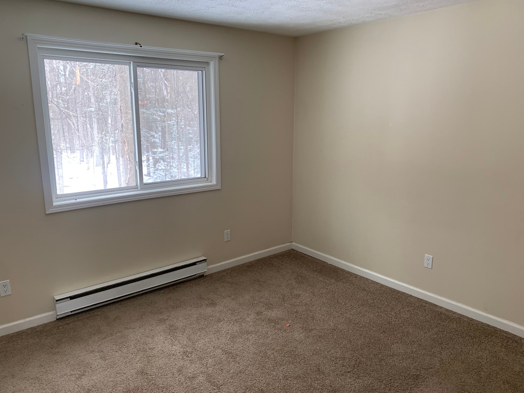 Bedroom 1 - 4469 Manhattan W