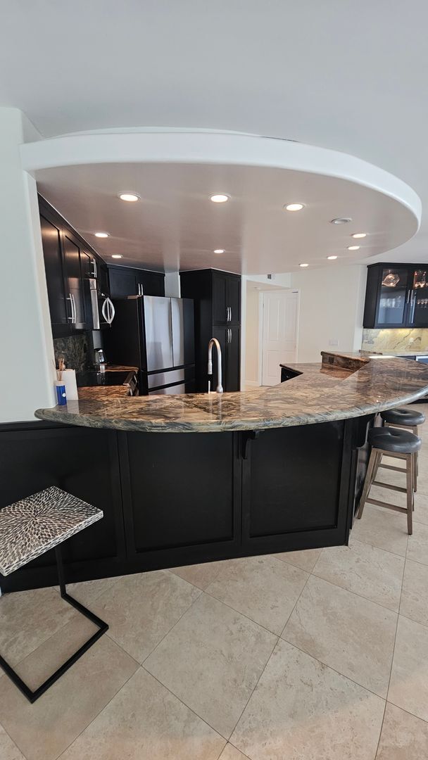 Building Photo - VALLECITOS - LUXURIOUS BEACHFRONT CONDO AT LA JOLLA SHORES, STEPS FROM THE SAND!