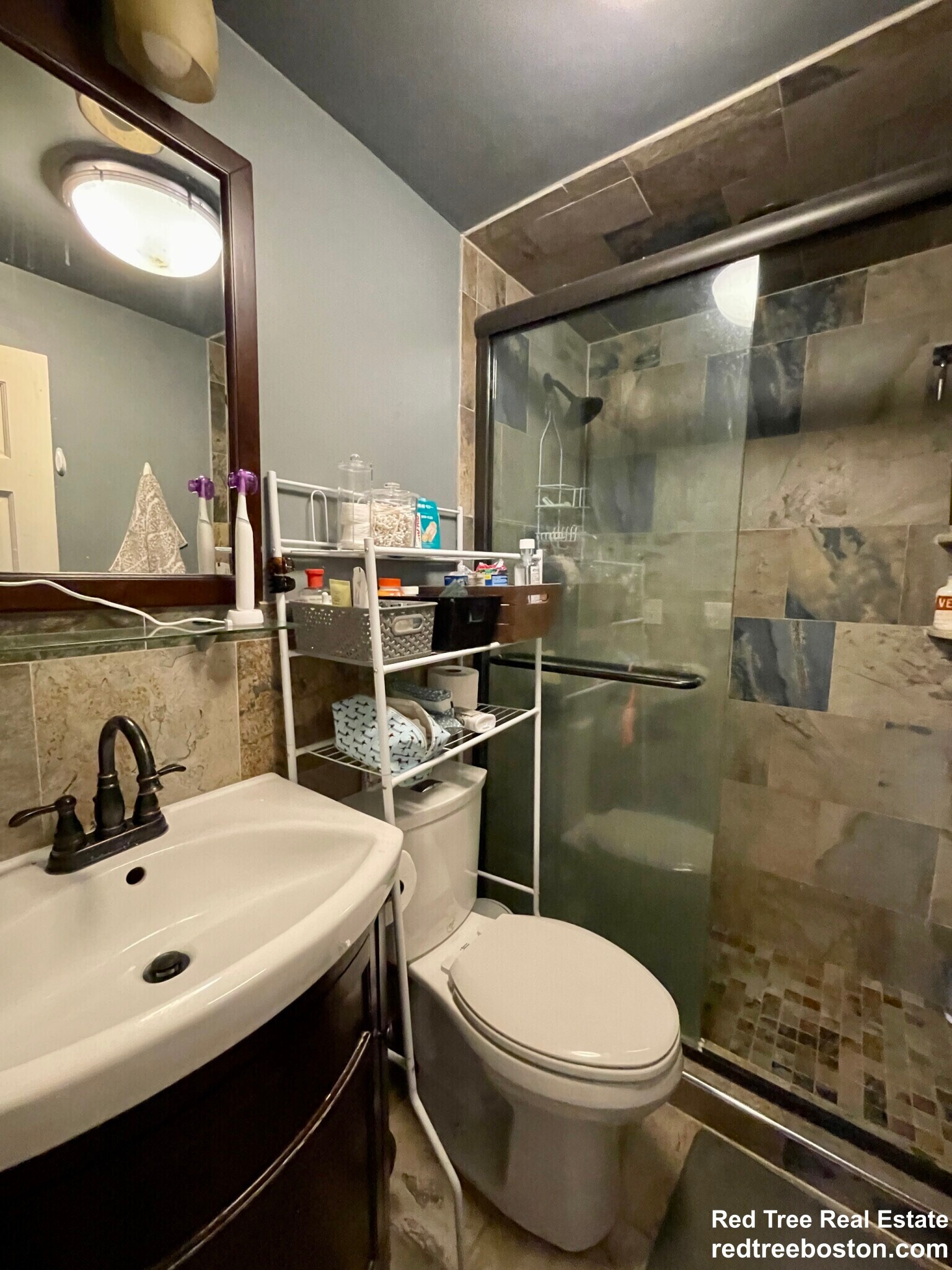 Building Photo - 916 Beacon St