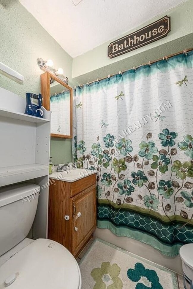 Building Photo - Beautiful KCK Home for Rent in Highland Crest Neighborhood-Available NOW!!