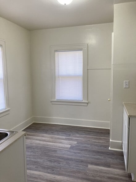 Building Photo - 817 W Nebraska Ave