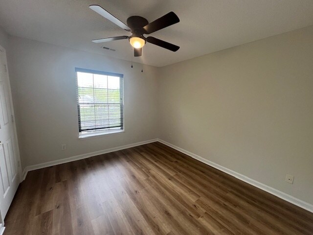 Building Photo - 905 Hanahan Ct