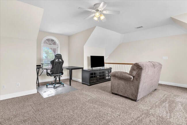 Building Photo - 38 Castle Bay Dr