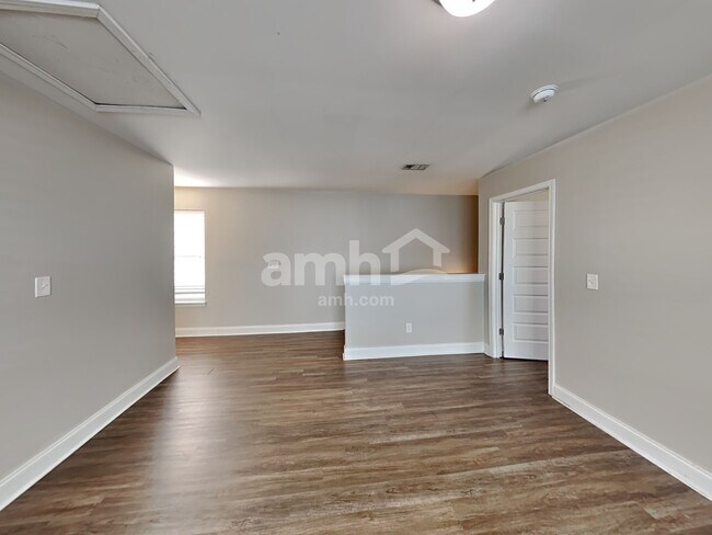 Building Photo - 5211 Tupelo St