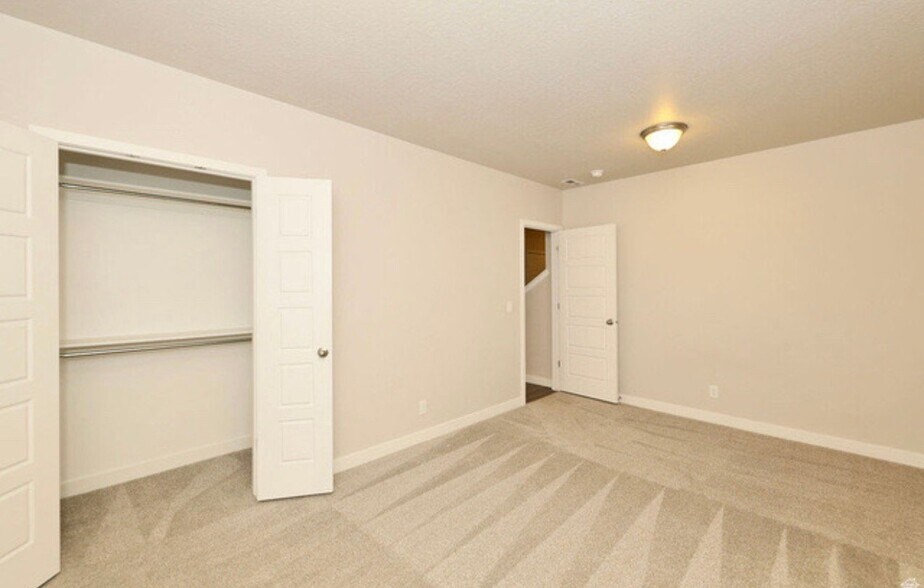 Building Photo - 14121 S Deer Arch Ln