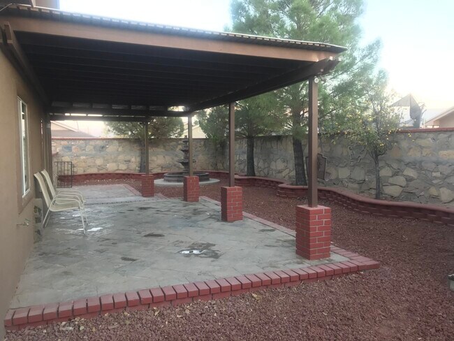 Building Photo - 12720 Lorenzo Frias Ct