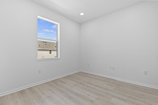 Building Photo - 4404 Longwood Lk Sq