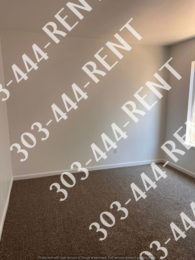 Building Photo - Single Family Ranch Style Home In Aurora!