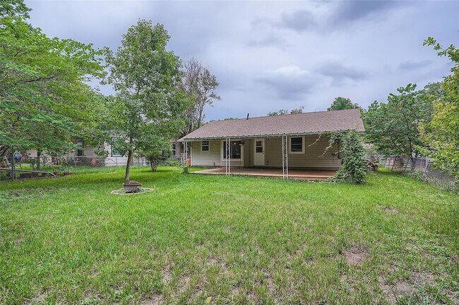 Building Photo - 507 Seminole Dr