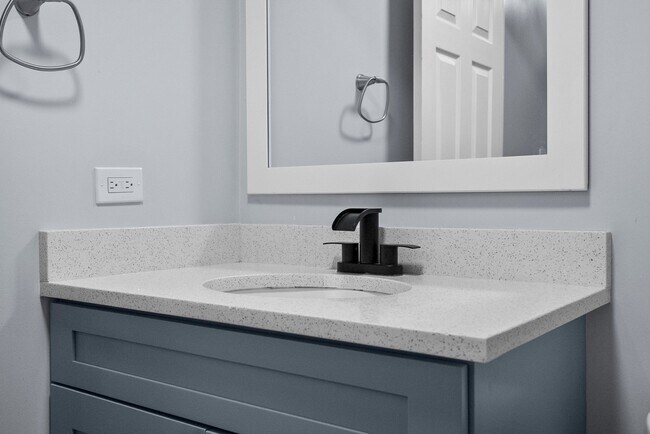 Building Photo - 3241 50th Ct