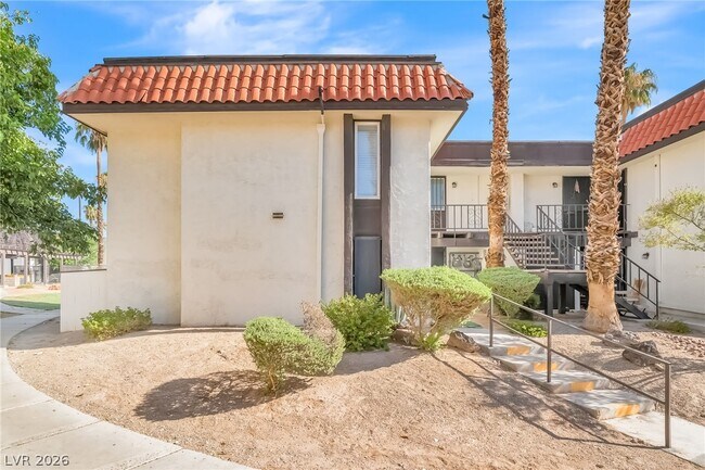 Building Photo - 1405 Vegas Valley Dr