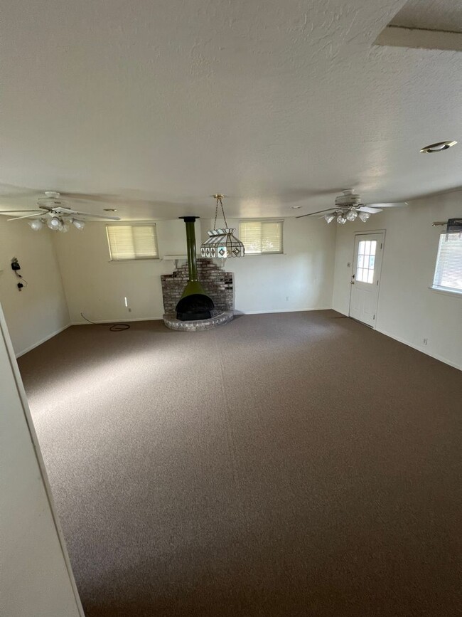 Building Photo - Wonderful Palo Cedro Neighborhood country ...