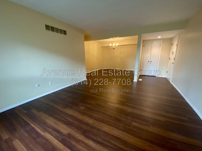Building Photo - 10379 Forest Brook Ln