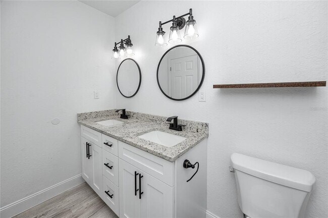 Building Photo - 2859 38th Ave N