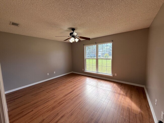 Building Photo - 309 N Belmont Ct