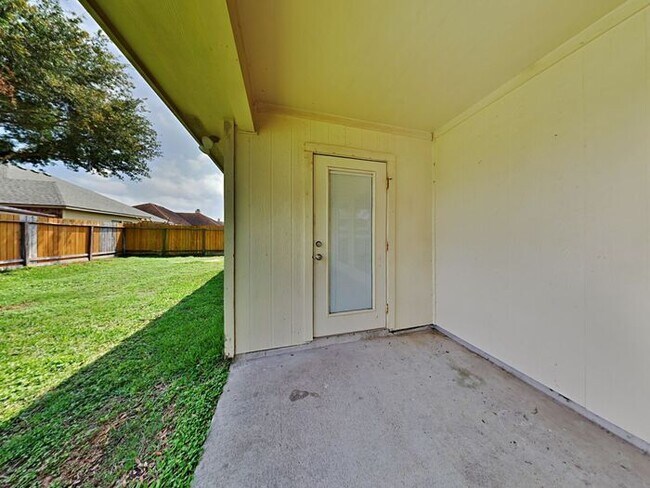 Building Photo - No Application Fees*