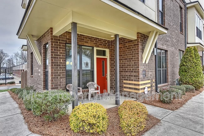 Building Photo - 3475 Spencer St