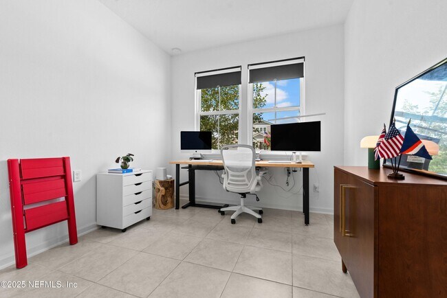 Building Photo - 4556 Pine Ridge Pkwy