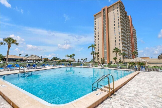 Building Photo - Beautiful 2BR/2BA Waterfront Condo in 55+ ...