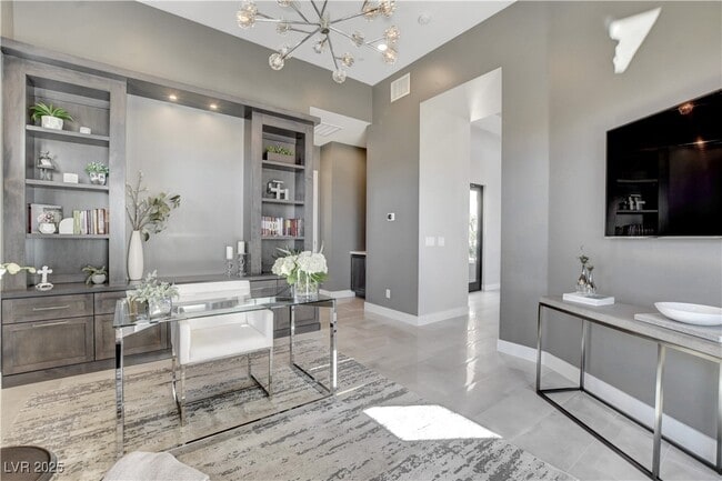 Building Photo - 6300 Clovis Point St